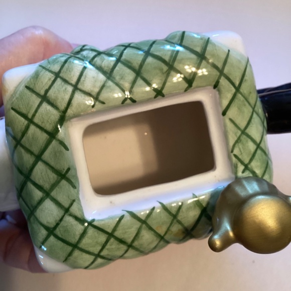 ADORABLE!  Houston Harvest mini teapot... shaped like a tea table! - Picture 6 of 6